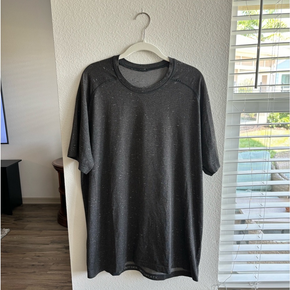 Lululemon Metal Vent Tech Short Sleeve Size XL